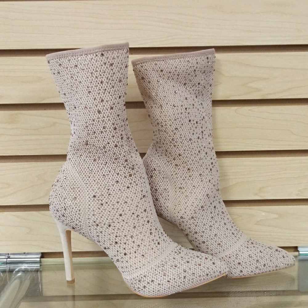 🆕 Champagne Booties